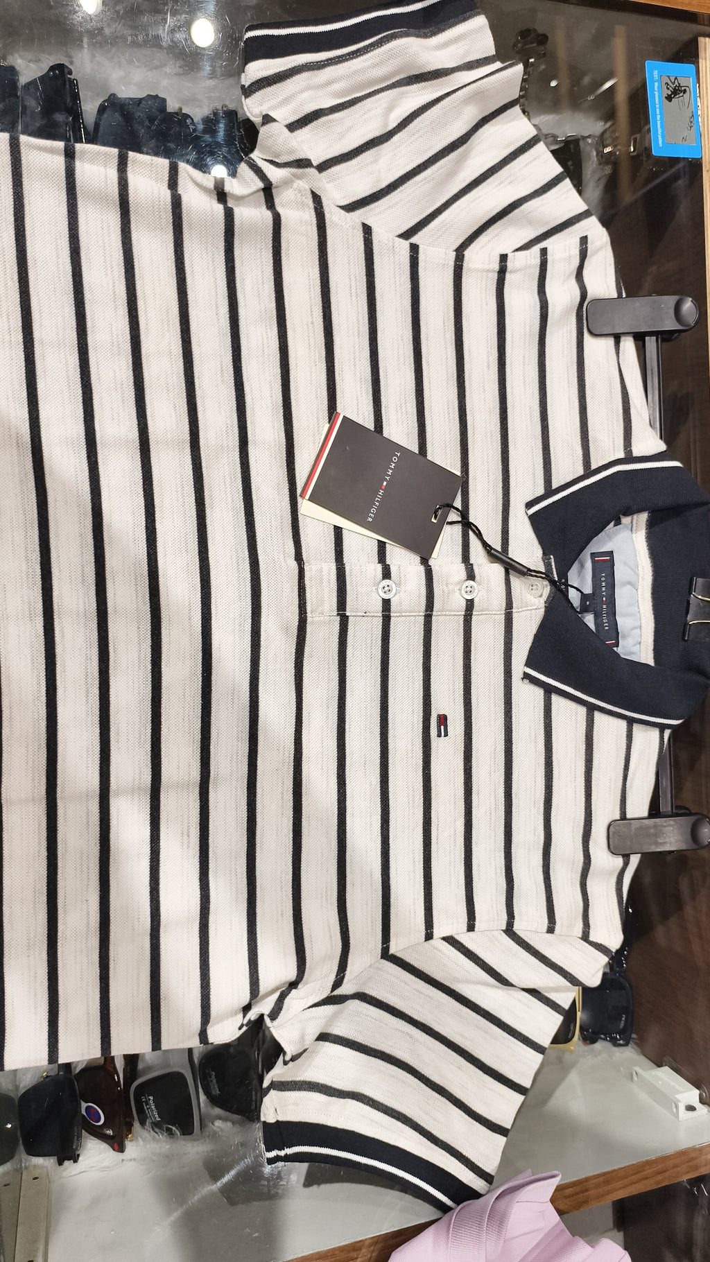 TOMMY HILFIGER