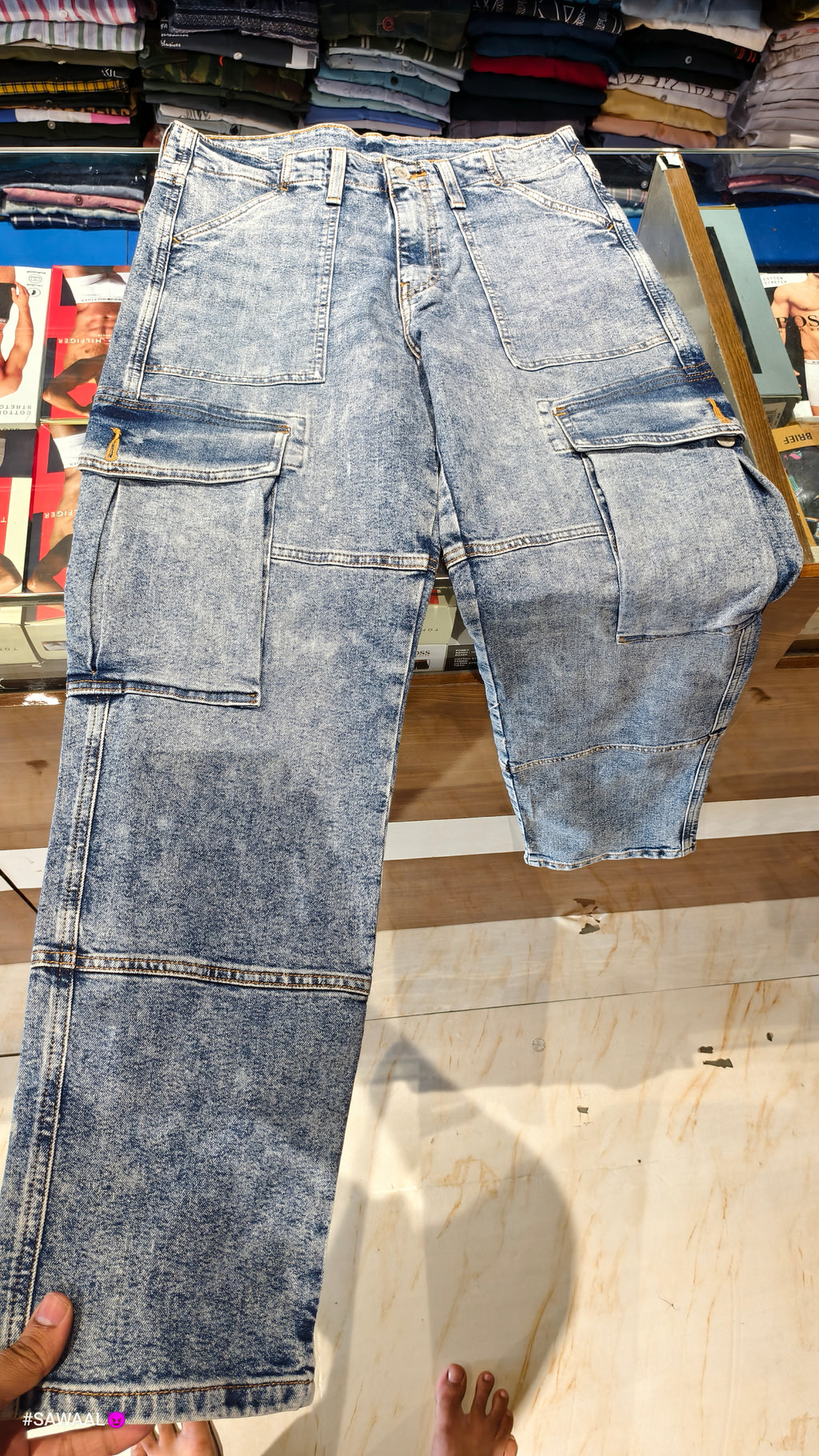 Levi's Men's 568 Mid Indigo Loose Fit Mid Rise Cargo Jeans