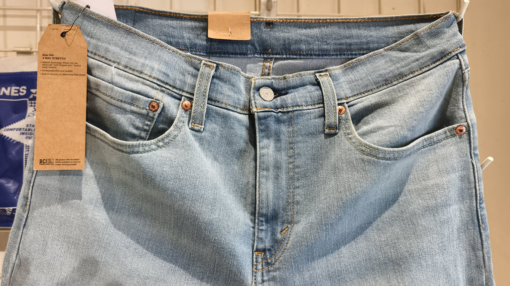 LEVI'S JEANS