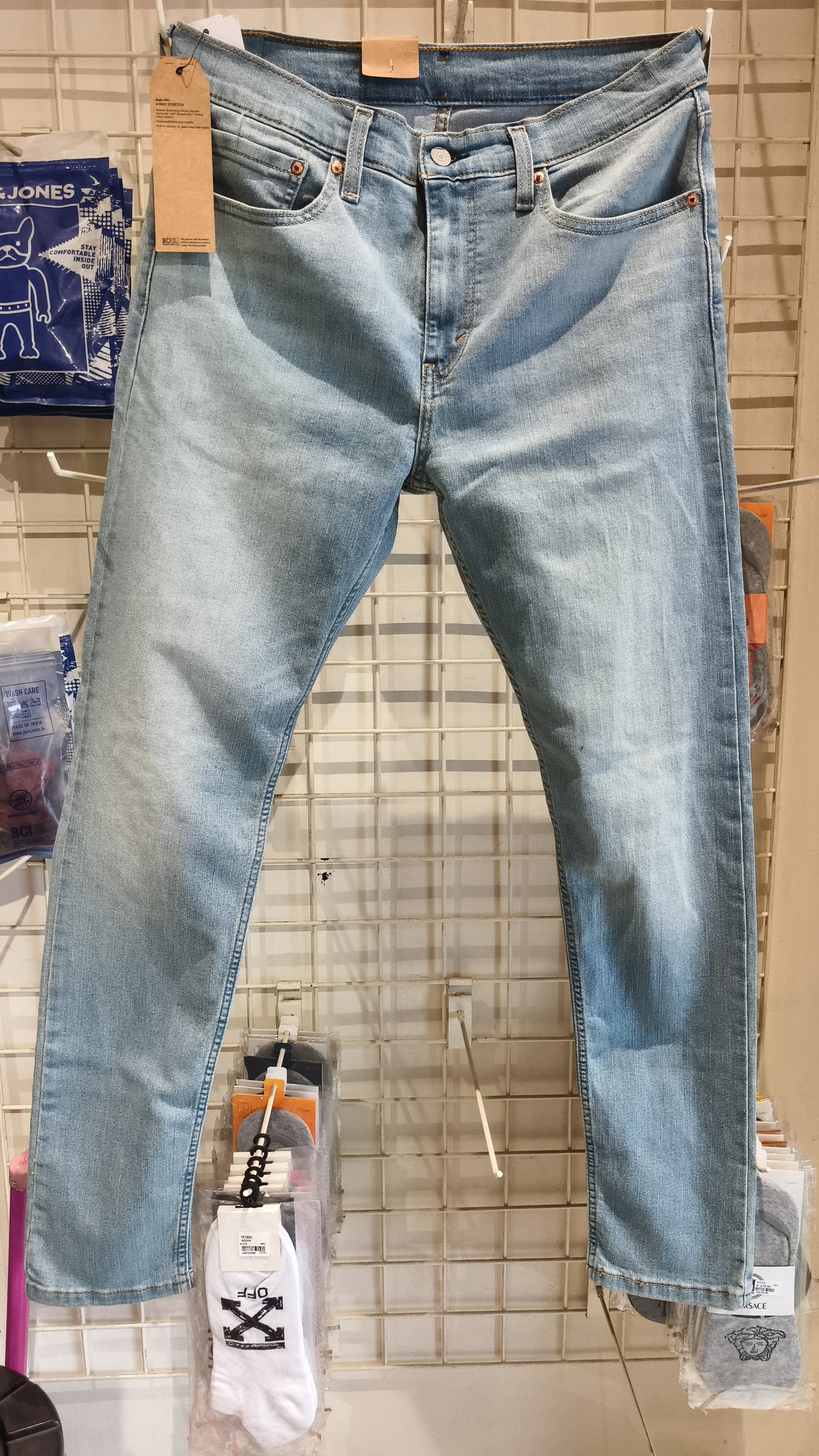 LEVI'S JEANS