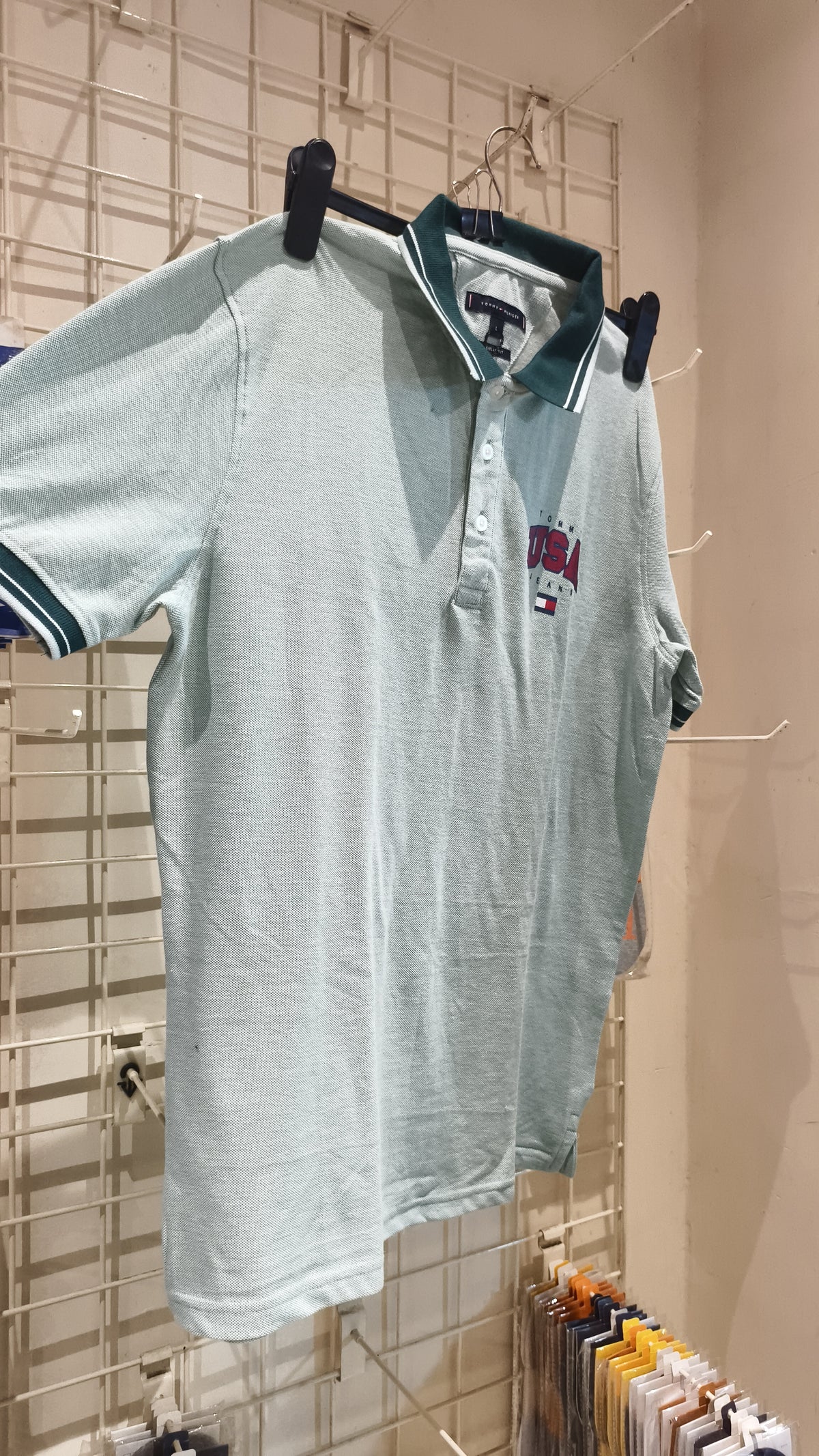 TOMMY HILFIGER