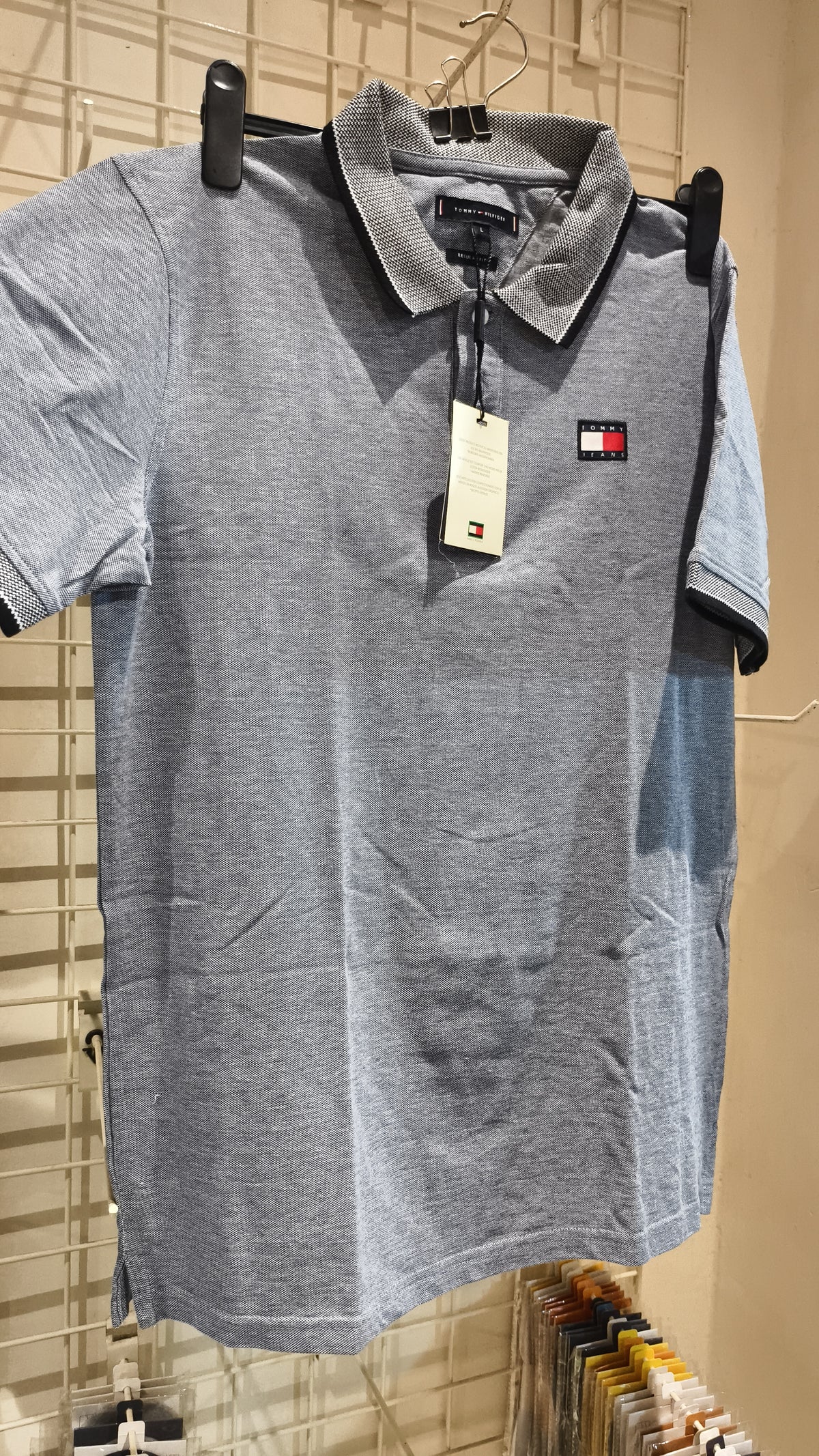 TOMMY HILFIGER