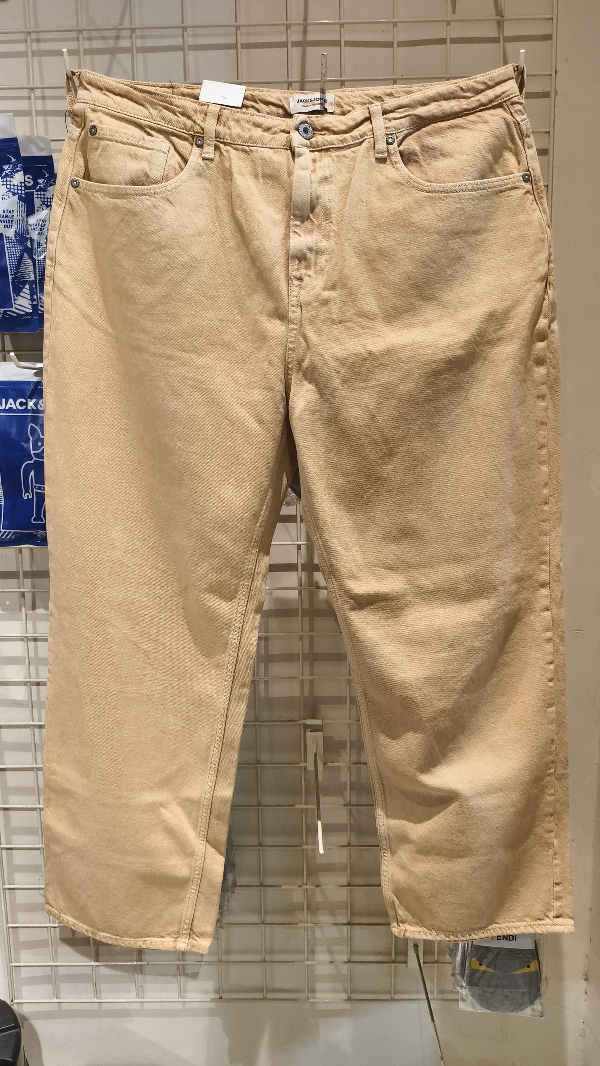 JACK & JONES