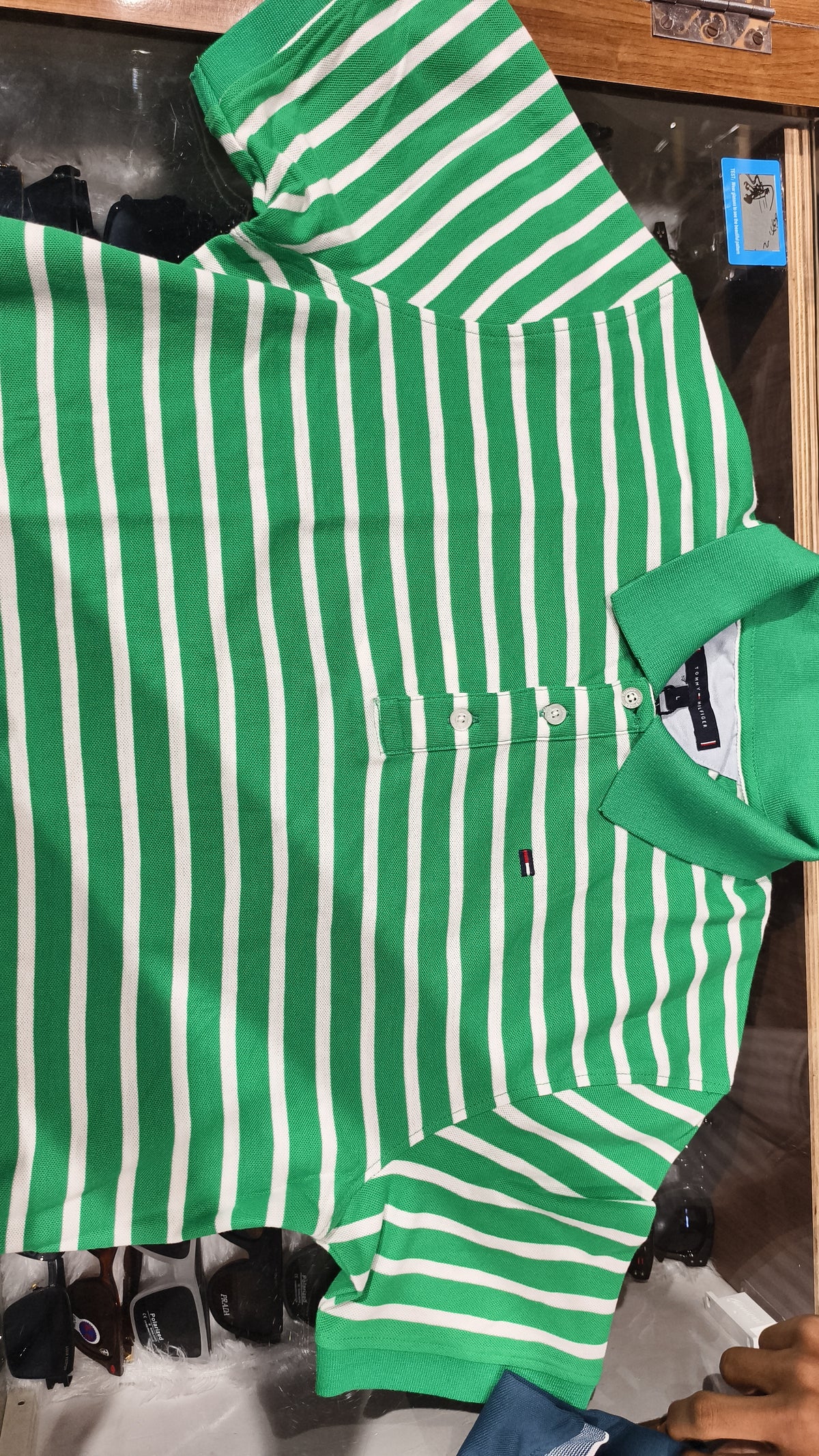 TOMMY HILFIGER