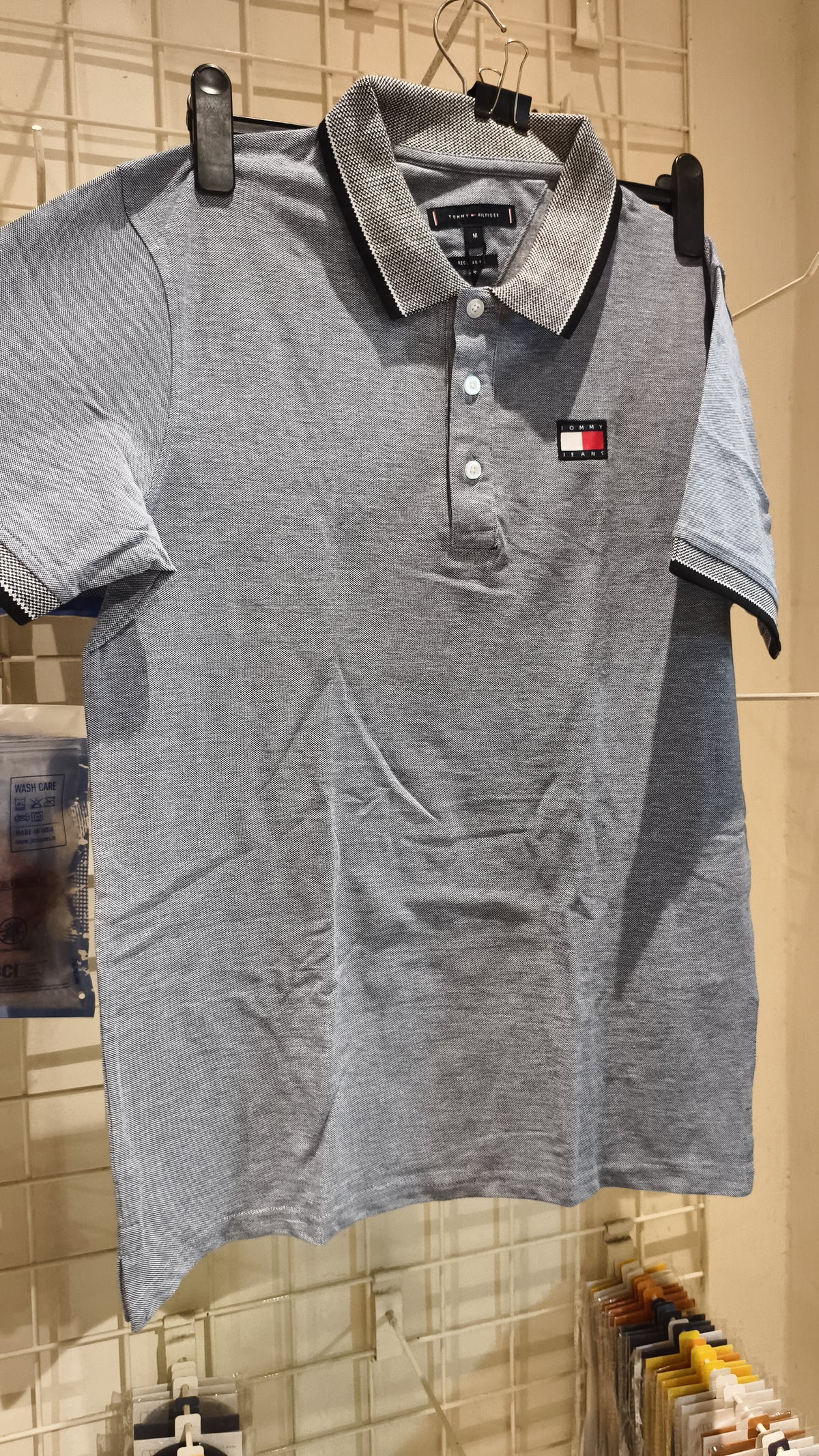 TOMMY HILFIGER